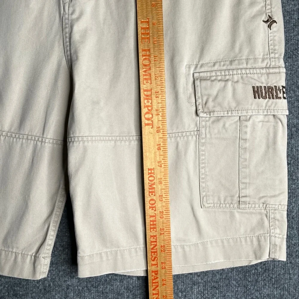 Hurley International Mens Khaki Cargo Shorts Tan Cotton Twill Size 36 Y2K